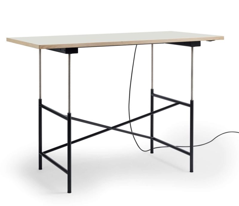 Eiermann E-tafel met elektrische hoogteverstelling van Richard Lampert 